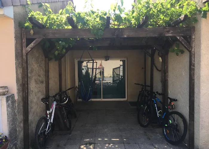 Holiday home Maison Avec Jardin Crest