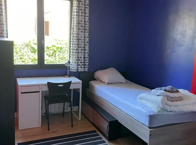 Holiday home Maison Avec Jardin *
