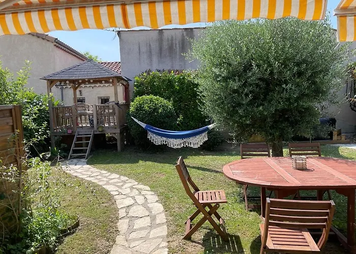 Maison Avec Jardin Holiday home