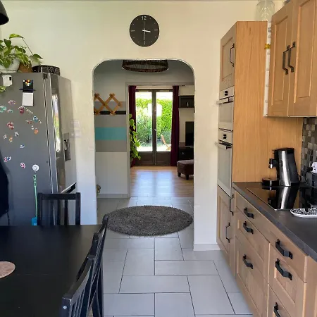 Maison Avec Jardin Крест